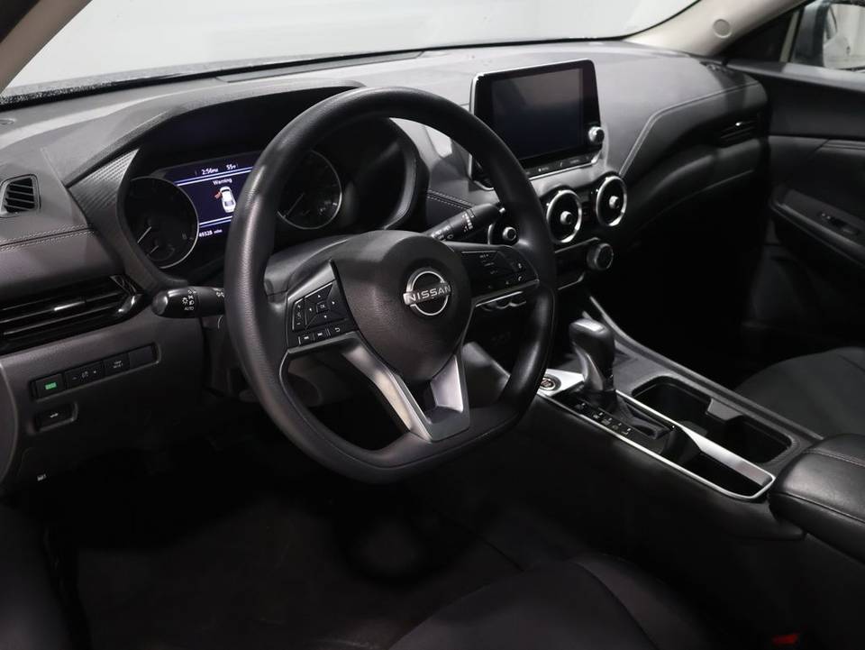 Nissan Sentra image 4