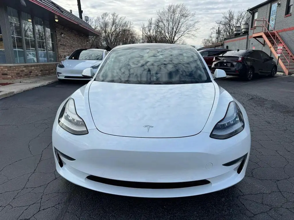 Tesla Model S image 4