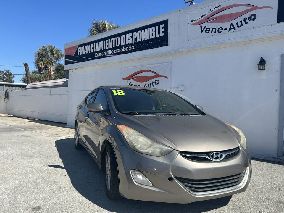 Hyundai Elantra image 4