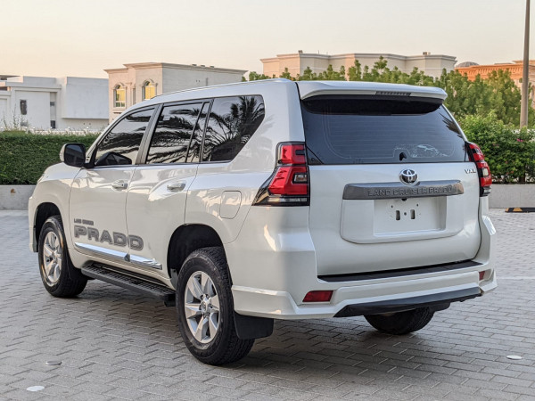 Toyota Land Cruiser Prado image 2