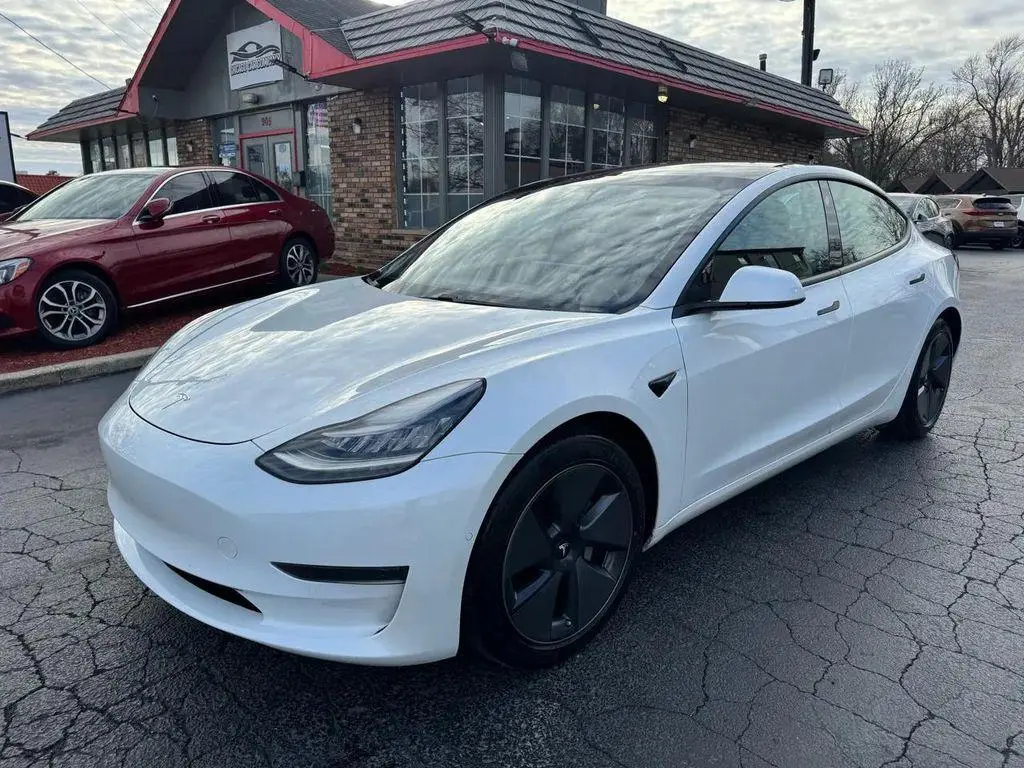 Tesla Model S image 3